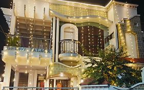 Ava Homestay